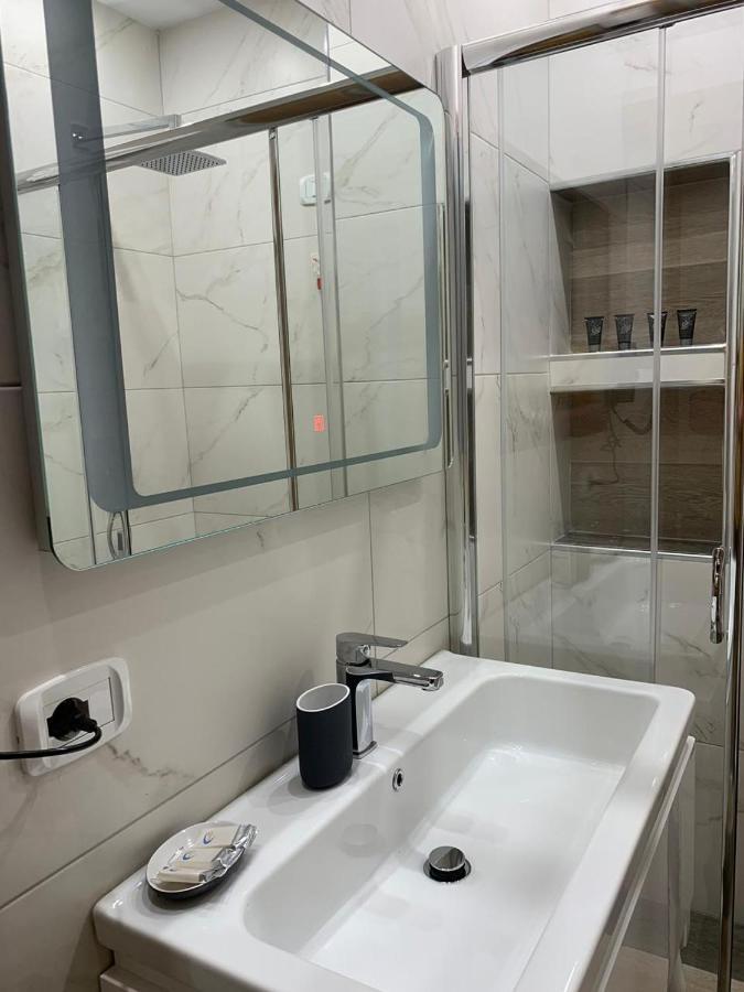 Hotel Kristera Vlora Kültér fotó