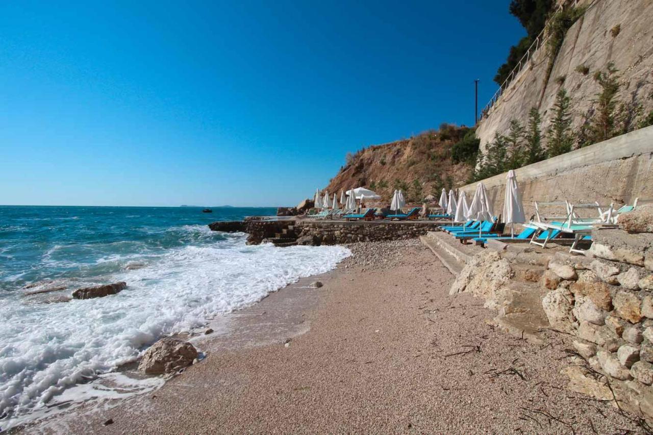 Hotel Kristera Vlora Kültér fotó
